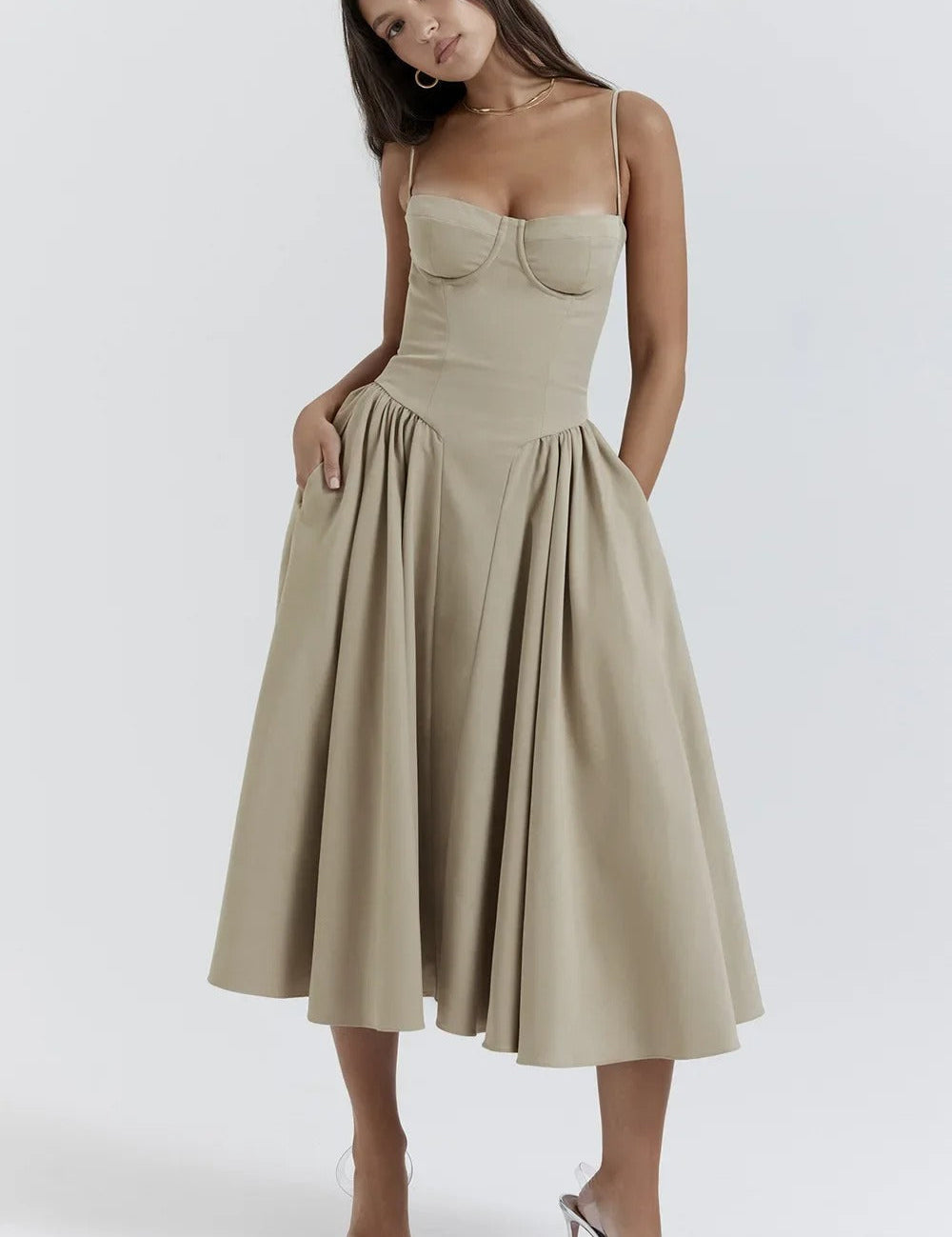 TULUM | Robe midi sans manches chic avec corsage ajusté