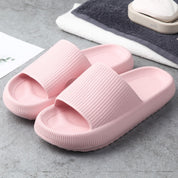 Maxene |  Chaussons confortables à enfiler pour la détente et les voyages