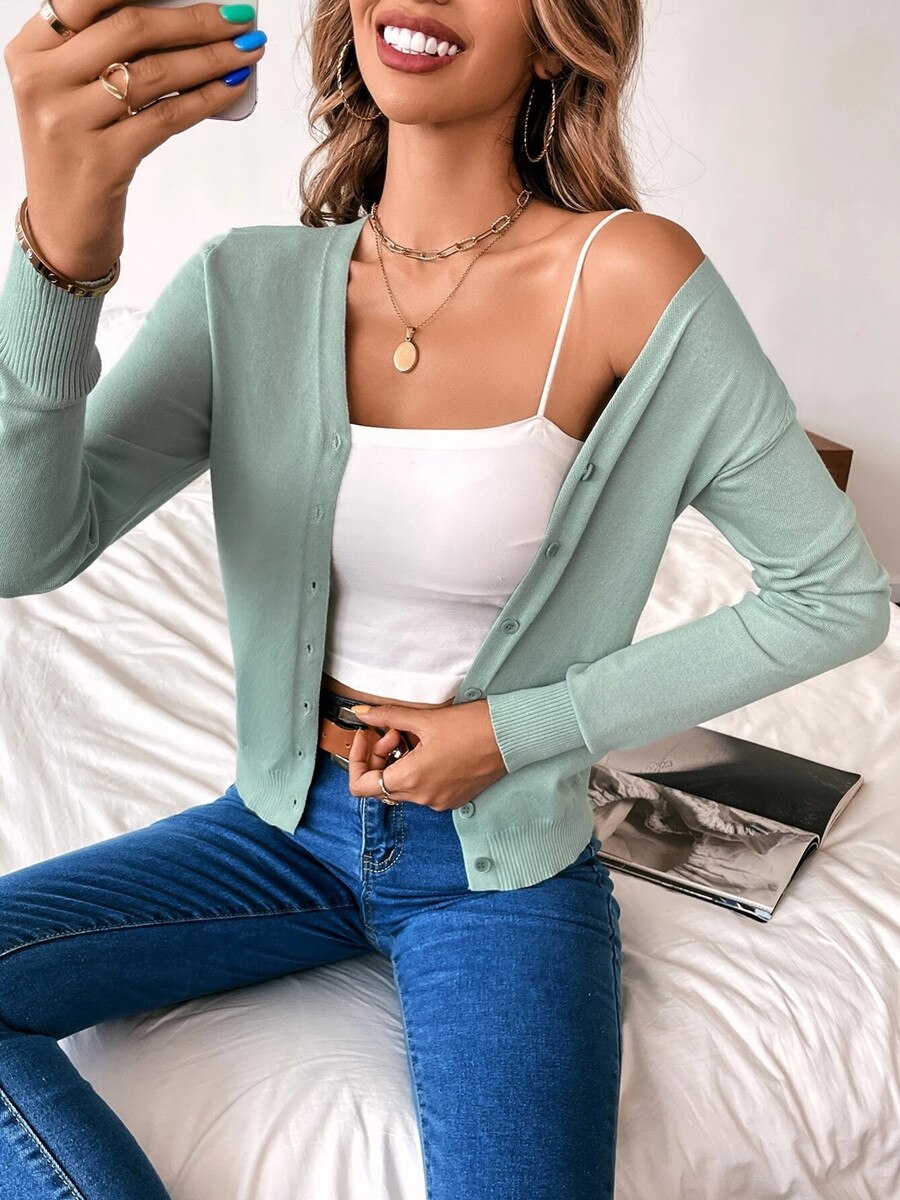 Dione | Cardigan léger et élégant pour femmes avec boutons