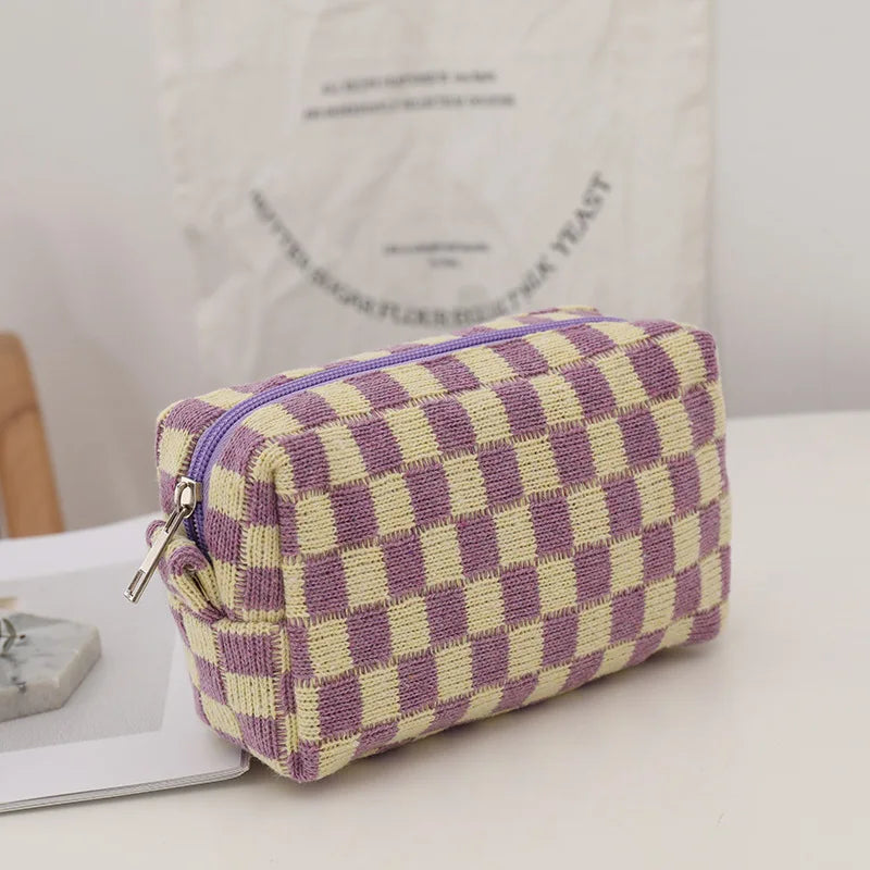 Nova | Trousse de maquillage à motifs à carreaux de style Y2K tendance