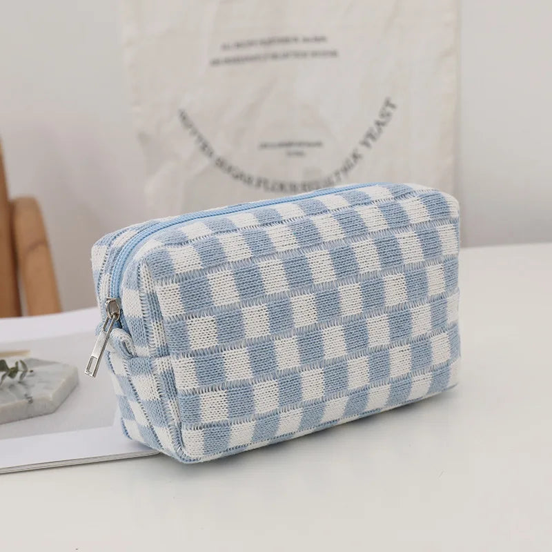 Nova | Trousse de maquillage à motifs à carreaux de style Y2K tendance