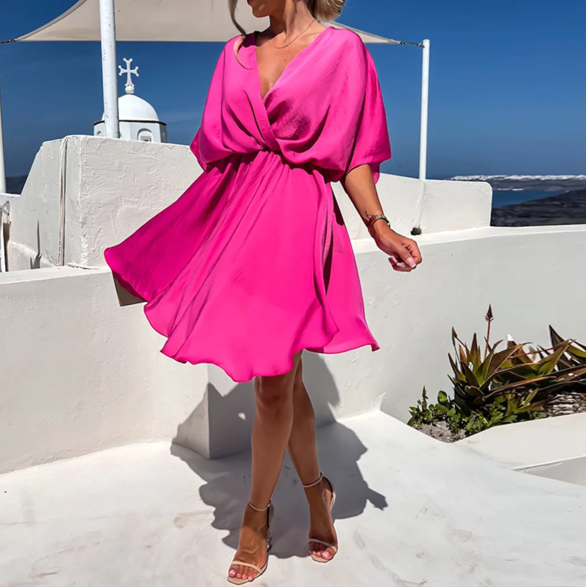 RYLEE | Robe enveloppante en satin luxueux