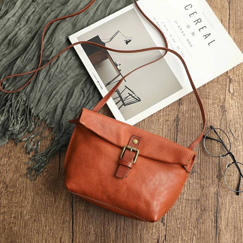 Lyra | Sac Mini Sling Vintage au Style Intemporel et Fonctionnel