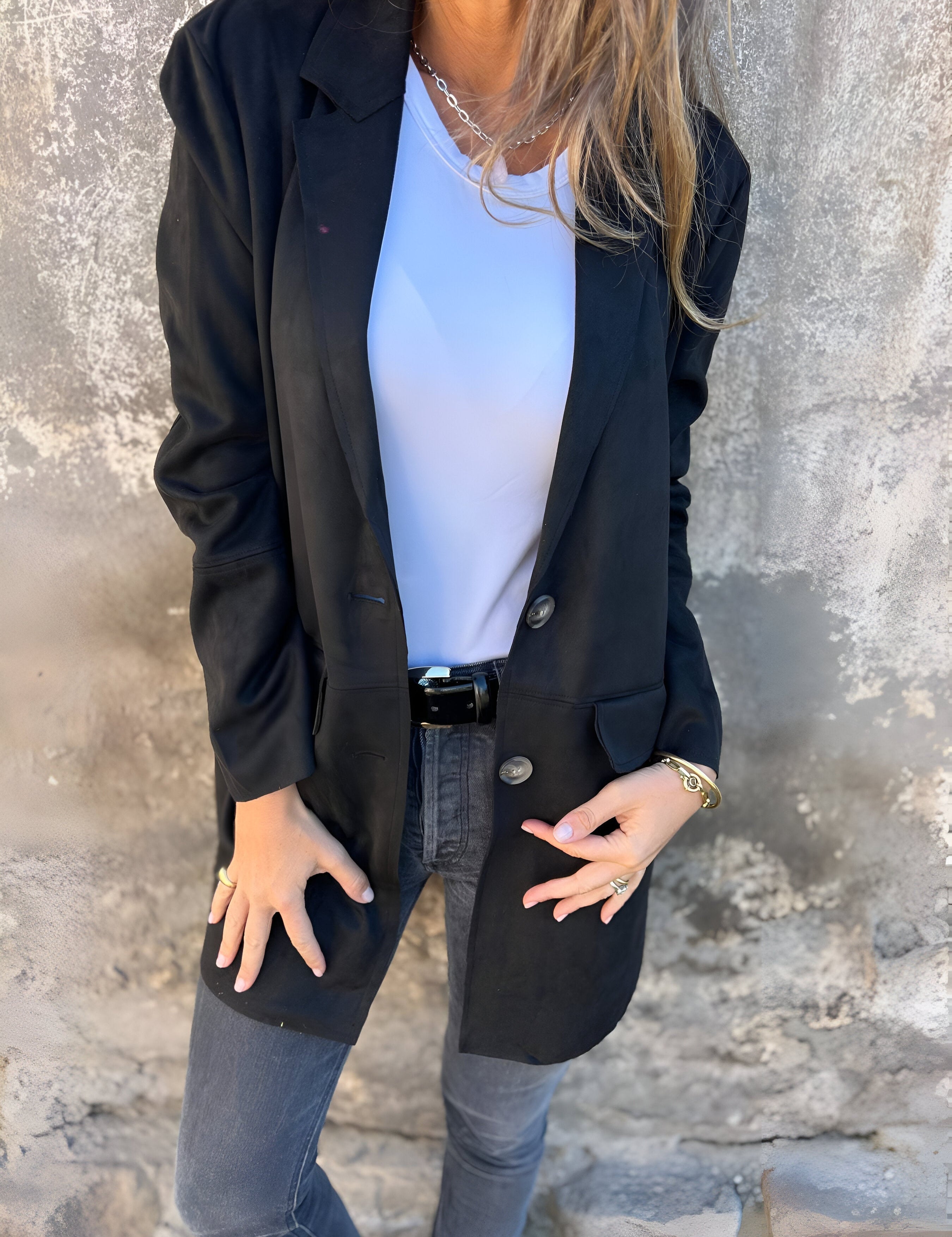 Elicia | Élégante veste pour femmes de longueur moyenne